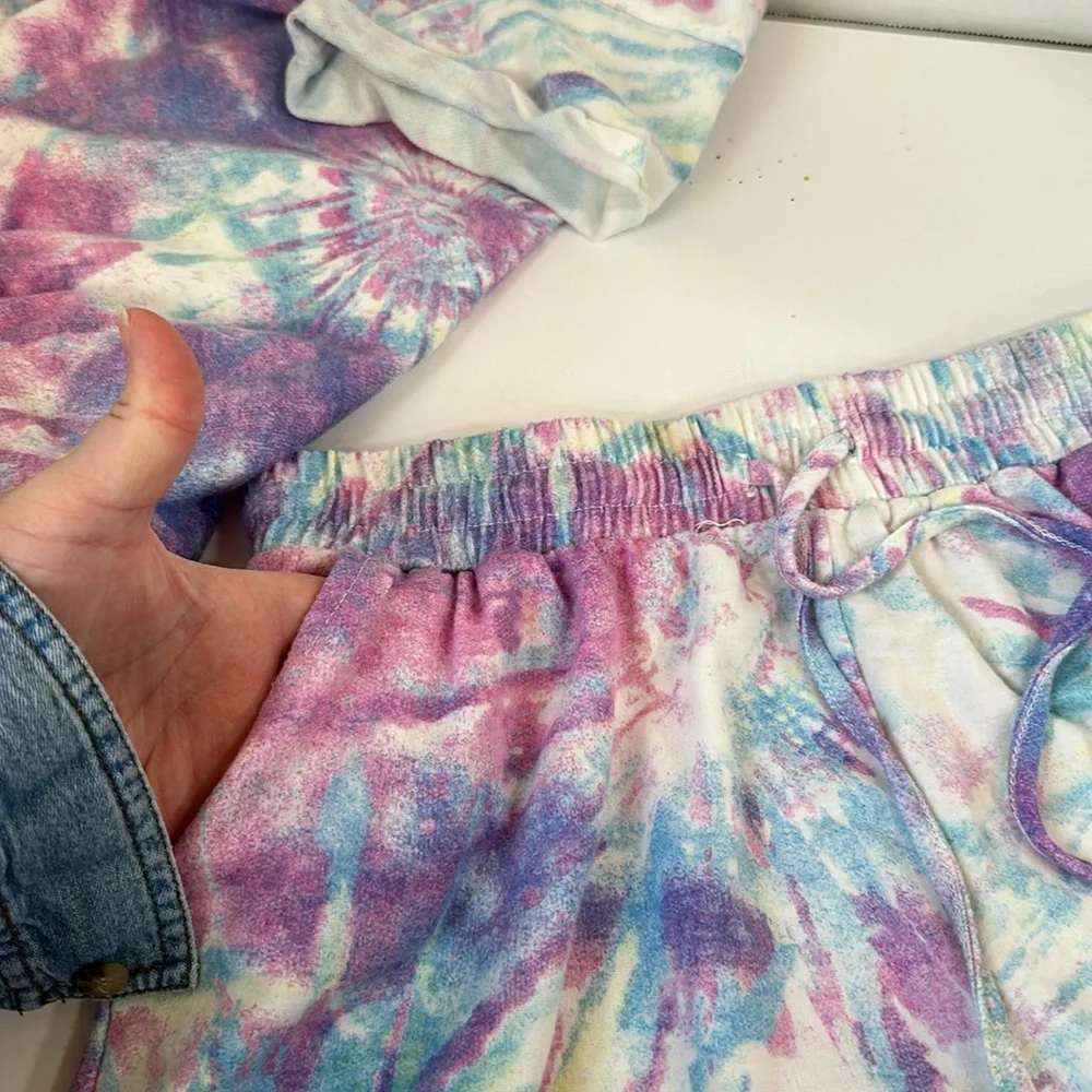 Sho sho tie dye crop top and short sleep set size large - Picture 5 of 8